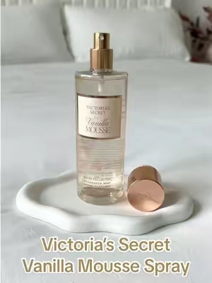 Victoria’s Secret fragrance mist in Vanilla Mousse 🍨 love this sweet warm decent for fall time , if you’re a vanilla girly this one is so good #victoriassecretbodymist #victoriassecretfragrancemist #vanillascents #vanillabodymist #fragrancemist 