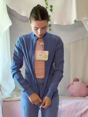 Checked off all the boxes for me 🩺👩🏻‍⚕️ #scrubjacket #scrubs #healthcare #uniform 