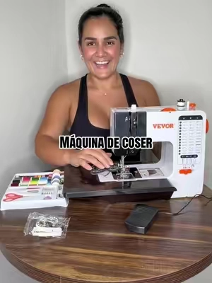 La señal que esperabas para empezar a coser es esta. 👇 Desembalar, enhebrar y ¡listo! Diseñada para ofrecer puntadas impecables en cualquier tipo de tela. Si querías actualizar tu vieja máquina o lanzarte a tu primer proyecto DIY, no dejes pasar esta oportunidad con envío directo hasta tu puerta. 🧵🛍️ #TikTokShopSummerSale #SewingLife #SewingTips #CustomClothes #DIYProjects 