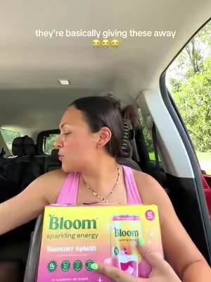 this flavor is about to be gone for the year😭 time to stock up!!! @Bloom Nutrition  #bloomnutrition #bloom #bloomenergy #summersplash #energydrinks 
