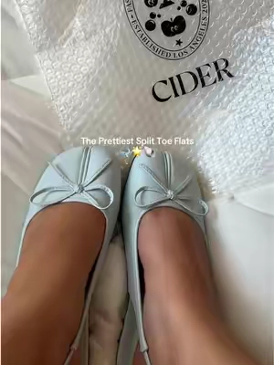 In love with these tabis 🩵 #SplitToeShoes #Tabis #WomensShoes #tiktokshopsummersale #TikTokshopbacktoschool 
