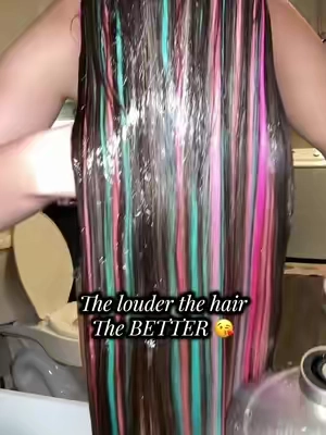 If normal hair colors bore you!!! These are screaming your name! 😘 #Wennalife #MicroLinkExtensions #HairExtensions #ColoredHairExtensions #tealhair @WENNALIFE 
