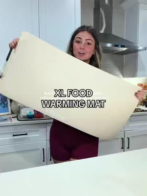 For gamedays, turkey dinners, birthday parties!!! 🤌🏼👩🏼‍🍳🏈🦃 @FEPPO #foodwarmingmat #holidaygatherings #gamedayfood #kitchenfinds #hostingessentials 