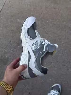 #newbalance2002r #fashion #ttsneakerweek #stockx 
