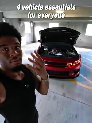 Trust.. I know a thing or two 😂 #wolfbox #10air #jumpstarter #carsoftiktok #aircompressor 