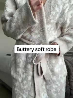 every girl should have a leopard robe this soft #robe #giftsformom #giftsforher #giftsforwomen 