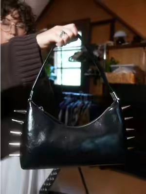Which purse do you like better with this outfit? #softaltfashion #alternativefashion 