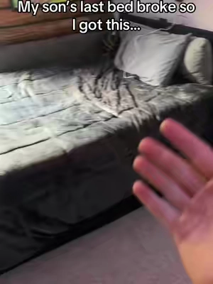 I still don’t know how his bed broke but it’s OK it’s not that expensive #fyp #xyzbca #viral #trending #tiktokshop 