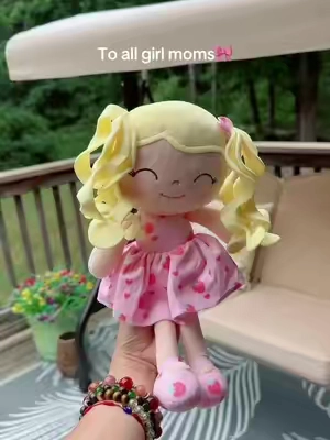 If you have little girl, she will definitely fall in love with this plushie doll🎀 #doll #plushiedoll #giftforgirls #giftforbaby #giftforkids 