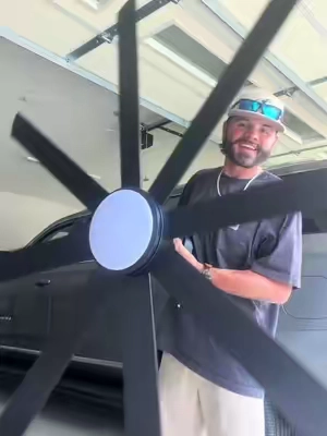#big #fan #outdoor #fyp #outdoorfan @Garvee Nobleride  has the best deal on this HUGE Outdoor Fan that you need! 