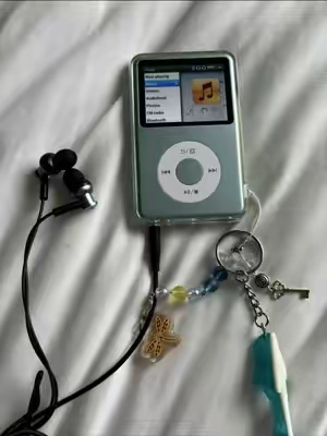 Replying to @⋆˚꩜｡𝔐𝔦𝔩𝔬⋆˚꩜｡ #clearcase #mp3 #mp3player #mp3playeraccessories 