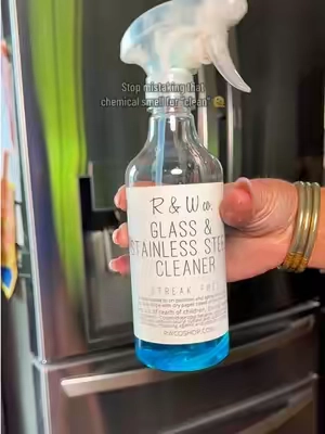 They nailed it here! ZERO STREAKS! No chemical smell, actually does its job!!! @R&W Co. #stainlesssteel #glasscleaner #cleaningproduct #cleaninghack 