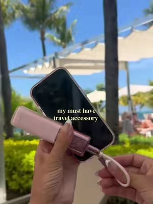 fast charger and no cords needed 🌸 #charger #portablecharger #phonecharger #vacationessentials 