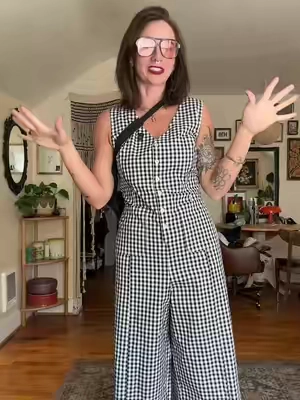 So comfy so cute  #gingham #jumpsuit #jumpsuitoutfit #naturalfibers #cottonclothing @Uaneo 