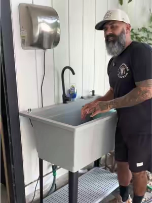 #outdoorkitchen #sink #garage 