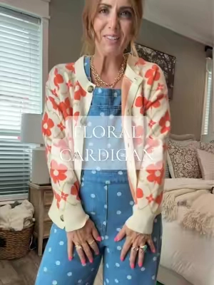 Cute and SOFT cardigan. Love this floral 🤩 #cardigan #sweater #falloutfits #falloutfit 