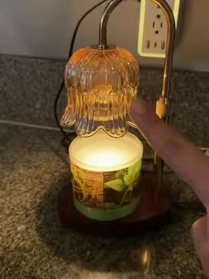 Elegancia y aroma en un solo detalle: derrite tus velas sin encenderlas y al mismo tiempo decora cualquier espacio con un toque sofisticado. #DecoracionDelHogar #HogarElegante #VelasAromaticas #IdeasParaElHogar #TikTokShopCreatorPicks