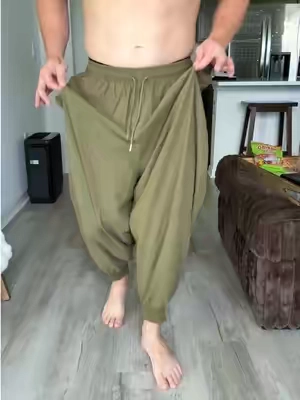Baggy is better- 6ft 32in waist rockin L in these #pants #linenpants #baggypants 