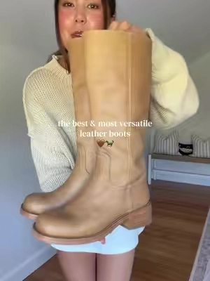 PSA get them while they’re still in stock!🍂 runs true to size!