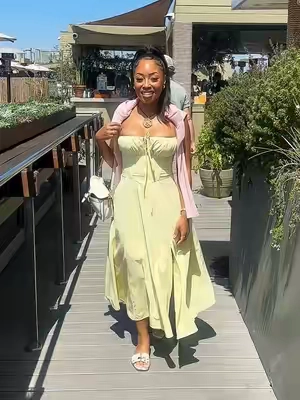 Brought the vibes and my girls in the milkmaid dress😂😂