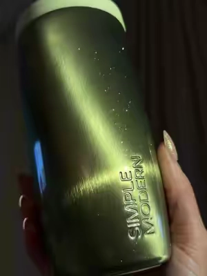 KEY LIME CATEYE?! I couldn’t pass this one up. Absolutely stunning and by far my favorite line of tumblers. I hope they add more colors!  @Simple Modern  #simplemodern #tumbler #coffeeaddict #16oz #keylime 