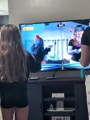 My kids want electronics… I want them to get up and MOVE 😂 This feels like a pretty good compromise 😜 * Their movements control the  games 🤯 * 21 games built in * No internet or subscription needed Adding this to family game night 👏 linked 🤍