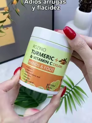 Me lo apliqué masajeando antes de dormir y, a la mañana siguiente, mi piel se sentía mucho más suave.#HandCare #AntiAging #BodyCare #TikTokshopbacktoschool #SohoChic  