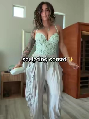 the most beautiful sculpting corset I have ever worn. This corset isn’t MOVING, you are tight and secure in this baby 