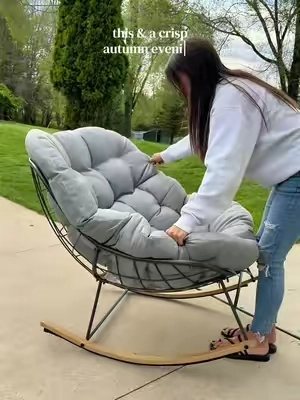 Cozy fall is coming 🍁 #rockingchair #outdoorfurniture 