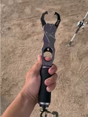 Fish Gripper #tiktokshopsummersale #fish #fishing #catch #men 