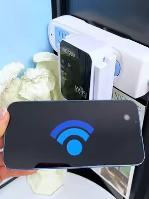 ¡No más zonas sin señal WiFi! Muy funcional y sencillo de usar, ideal para tu día a día# #wifiextender #wifi #SpotlightFinds #fyp #TikTokshopbacktoschool 
