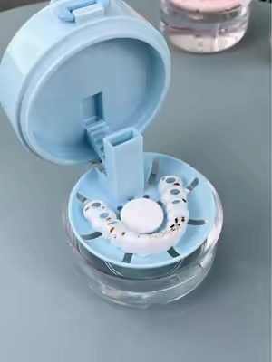 You don't have to eat at 5-star spots every day, but you deserve to take your retainers out with class-wherever you're sitting. #denturestorageholder #3in1retainerbox#3in1retainerboxlearAligners#tiktokshopsummersale 