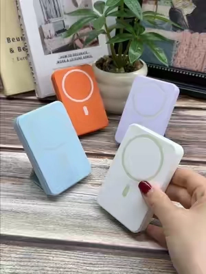 ¡TikTok puso este power bank demasiado barato! #wirelesscharging #magneticpowerbank #phonecharger #tiktokmademebuyit