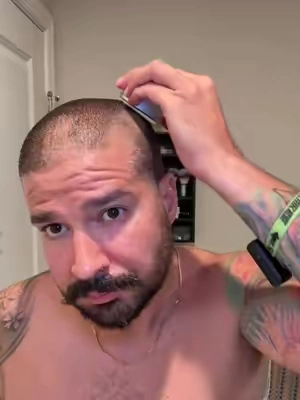 Shave my head with me with the Snipeace Dual Directional Head Shaver! #shavingmyhead #headshave #headshaver #shaveoftheday #shavemyheadwithme    