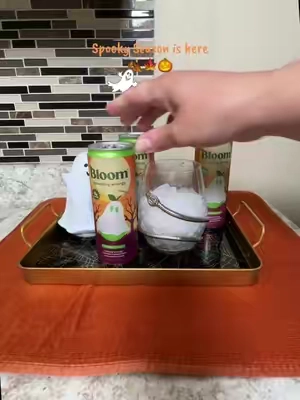 I didn’t know I needed a fall drink in my life until I tried Pear Scare from Bloom Energy. 🍐✨ It’s giving juicy pear vibes with just the right amount of spice—like fall in a can.  I love that it’s an energy drink that feels *better-for-you* with 0g sugar, only 10 calories, and natural caffeine. Plus, the prebiotics?? My gut is thriving. 👏  If you’re into fall flavors but want something light and refreshing, this might just be your new fave. Spooky season never tasted so good. 👻 #bloomnutrition #PearScare #BloomEnergy #EnergyDrink #FallDrink 