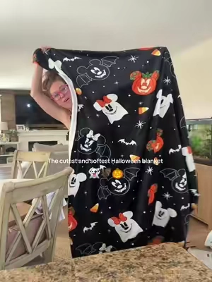 Halloween blanket with Mickey and Minnie. #halloweenblanket #halloween #TikTokshopbacktoschool 