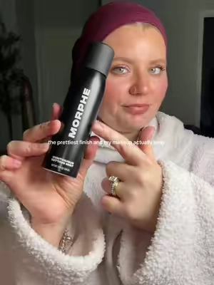 no this finish is GORGEOUS. #settingspray#makeupsettingspray#morphe#longlastingmakeup#longwearmakeup 