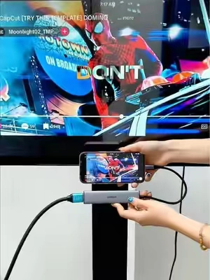 ¿Cómo es que no había descubierto este increíble producto antes? ¡Mi televisor lleva tanto tiempo sin usarse, por fin puedo aprovecharlo! #adaptador #USBCHub #DockingStation #viralvideo #tiktokshopsummersale