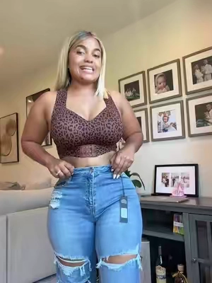 @Fashion Nova #jeans #jeansoutfit 