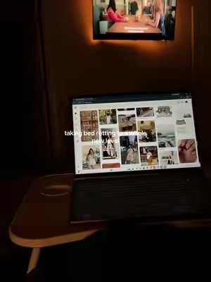 I needed this in my life 😍😍😍 #lapdesk #bedrotting #homebody #tiktokshopfind #laptopdesk 