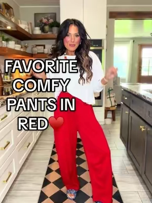 My favorite pants now come in RED♥️  @Yeokou #pants 