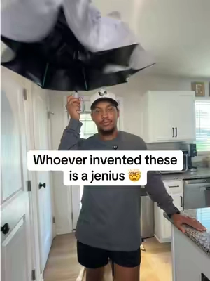 It’s THE umbrella of all umbrellas #umbrella #automaticumbrella #umbrellas #windproofumbrella #tiktokshopcreatorpicks 