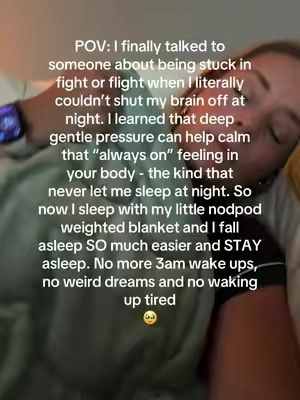 Life changing coming from a mom who used to never sleep 🙈 #sleepinsomnia #troublesleeping #weightedblanket #bestweightedblanket #nodpod 