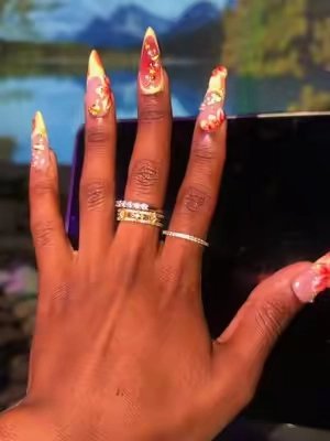 Forever a press on girly 🙂‍↕️🤝💕 @NailVesta #nailvesta #presson #pressons #pressonnails #tiktokshopfinds 