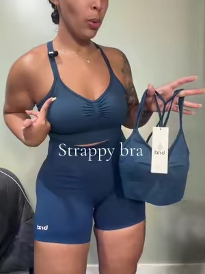 Strappy bra @BRXL #bra #sportsbra #strappybra 