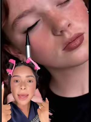 Link aquí arriba de mi nombre  ⬆️⬆️ Este delineador líquido es de larga duración y vean cómo se mueve la punta 😳 . . . . . #sacheubeauty #Eyeliner #sacheueyelinerstayn #mabellrodrigueztiktokshop #mabelltips 