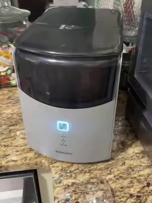 If you’re obsessed with that soft, crunchy nugget ice, you need this! The Euhomy Nugget Ice Maker makes it easy to enjoy chewable nugget ice at home without waiting around for the freezer. Perfect for drinks, parties, BBQs, game days, or just keeping your cup packed with your favorite ice! 🥤❄️ A must-have countertop ice maker for anyone who loves Sonic-style nugget ice! 👀🧊 #Euhomy #NuggetIceMaker #IceMaker #NuggetIce #SonicIce 