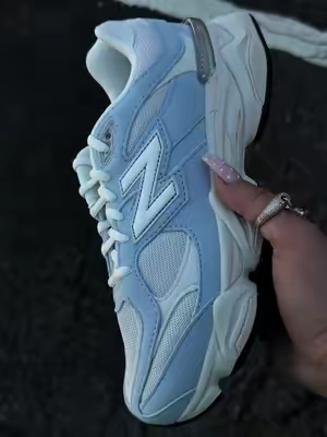 THIS is how you do a blue sneaker #fyp #newbalance #ttsneakerweek #blowthisup #viral 