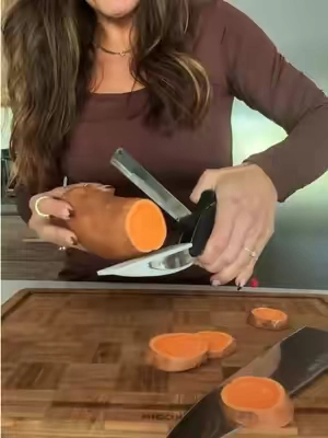 Replying to @mrs.kdollar she’s back with another raw sweet potato! I can smell those yummy fall meals with wash prep! #mealprep 
