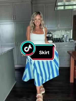The perfect skirt that doesn’t wrinkle is incredibly soft and fully lined! Comes in the prettiest colors and I couldn’t recommend it more!  #TikTokshopbacktoschool  #backtoschool 